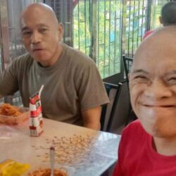 Masayang mga Lolo sa Divine Mercy Home For The Abandoned Elderly
